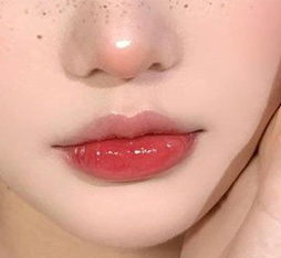 自測是不是黃金唇形？韓系甜美花瓣唇即刻擁有！